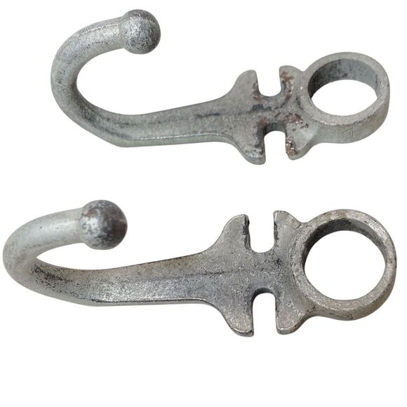 RESTORATIVE HARDWARE 2 ANTIQUE Wrought Iron Farm Style Heavy Duty Hooks Blankets - Picture 2 of 6